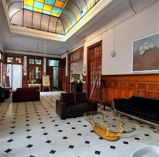 1900 Backpacker'SHostel